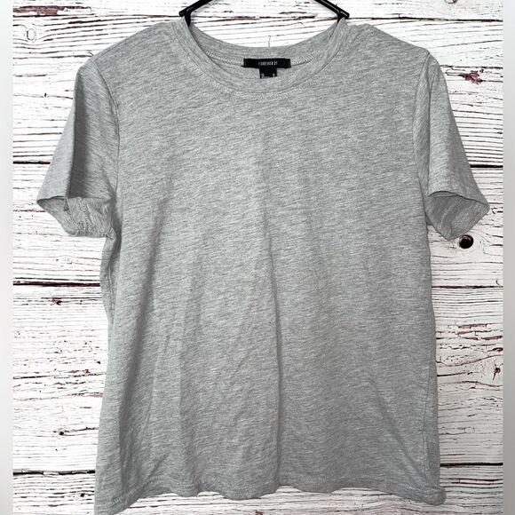 Forever 21 Women’s Gray Short Sleeve T-Shirt - Picture 1 of 3